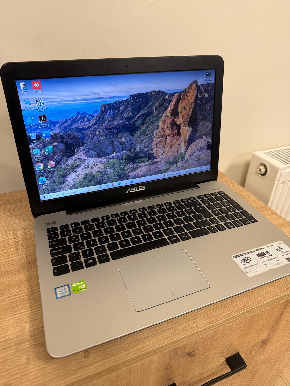 ASUS K555U i5-6 Nesil 8GB 256GB 2GB Geforce 940M 15.6 Notebook